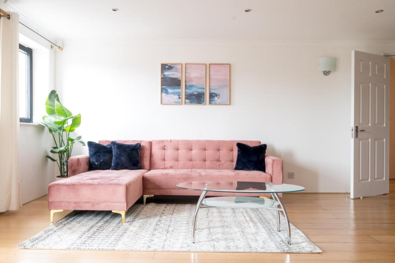 Riverside Two Bedroom In Canary Wharf Apartamento